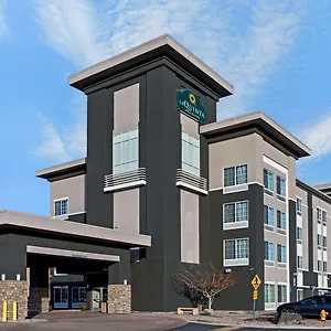 3* מלון La Quinta By Wyndham Gateway Park